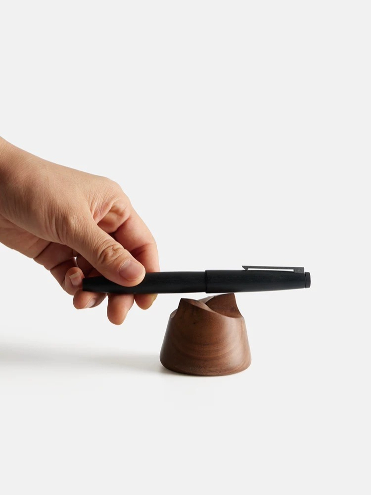 Stojak na pióra wieczne z drew – Wooden Fountain Pen Desk Stand Holder recenzja i cena
